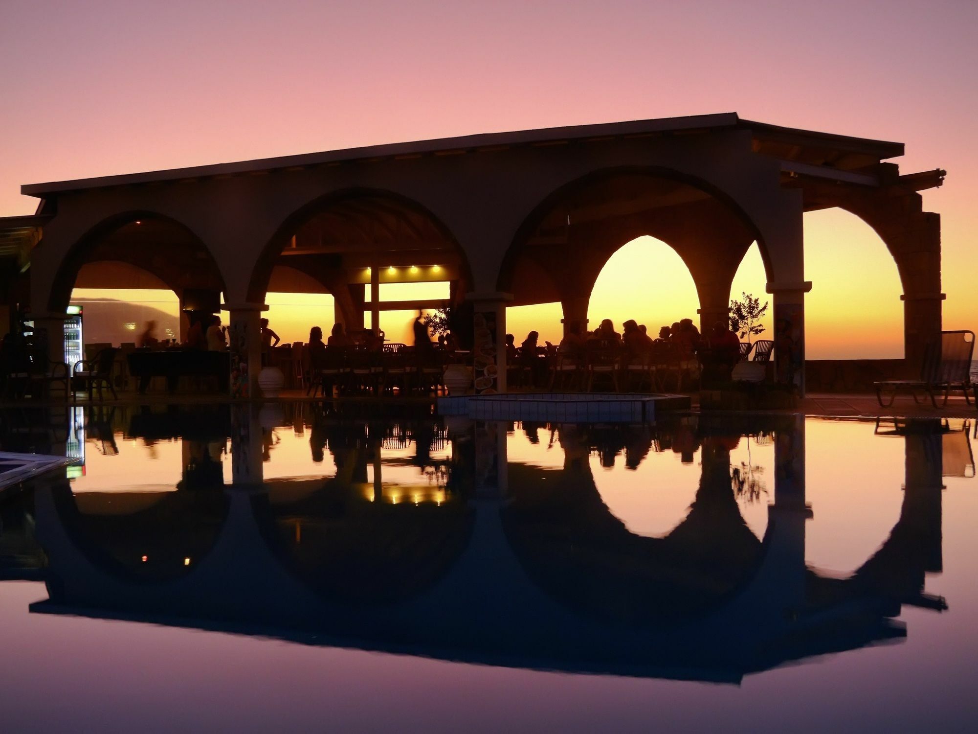 Pyrgos Beach Hotel Apartments マリア エクステリア 写真